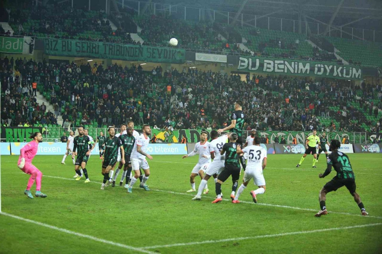 Sakaryaspor-Adanaspor maçından fotoğraflar - Sayfa 1