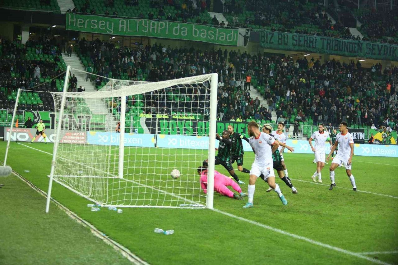 Sakaryaspor-Adanaspor maçından fotoğraflar - Sayfa 2