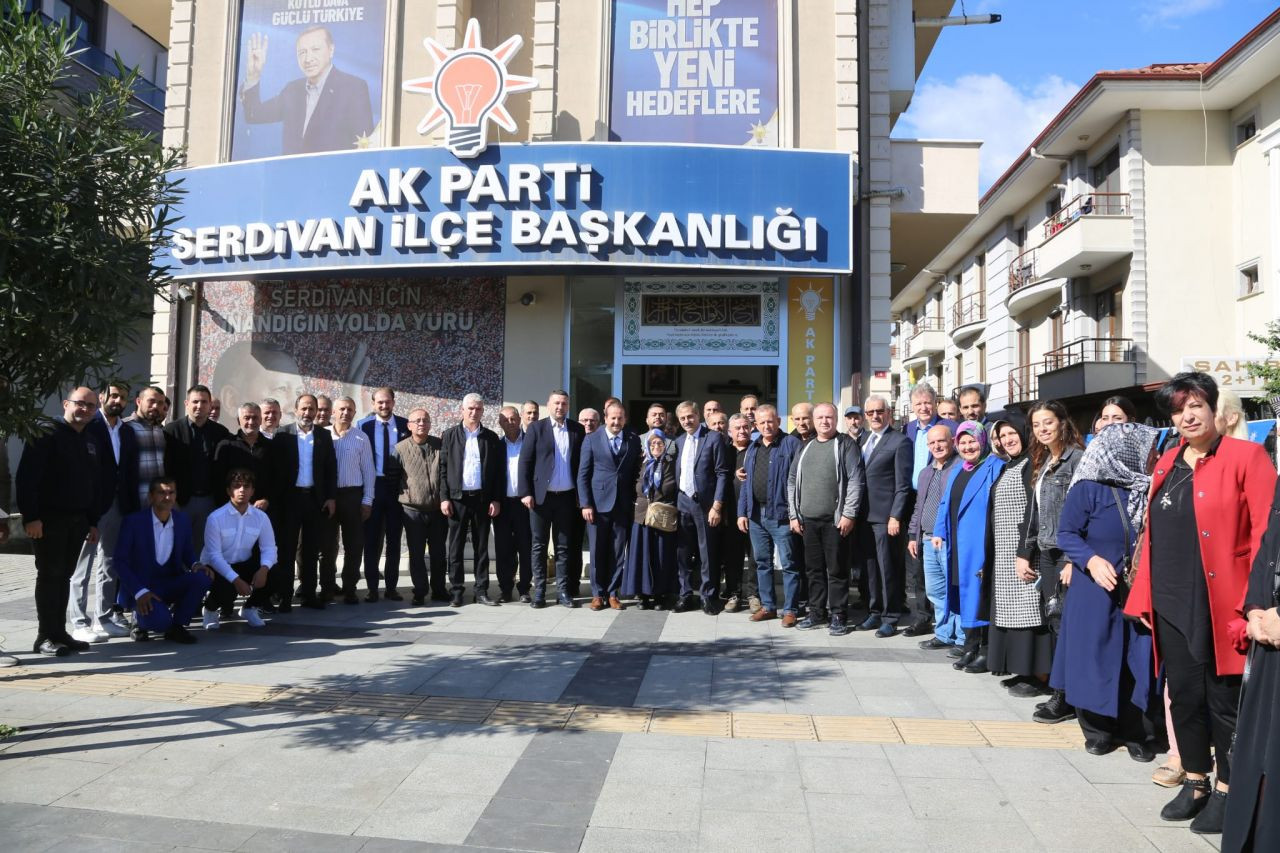AK Parti Bursa Milletvekili Refik Özen Serdivan’a Misafir Oldu - Sayfa 1