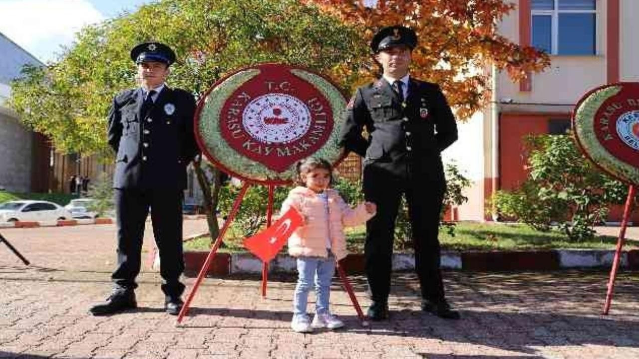 Karasu'da 29 Ekim Cumhuriyet Bayramı çelenk töreni