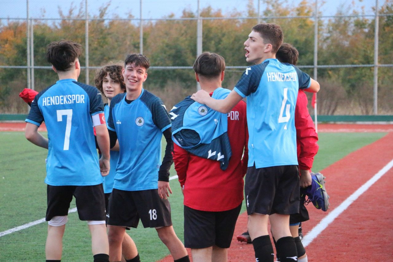 Mekânın sahibi; HENDEKSPOR! - Sayfa 7