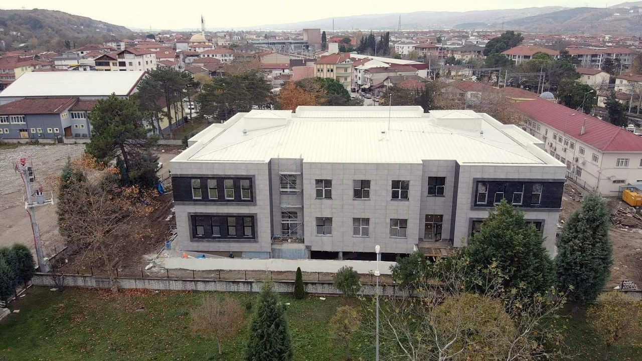 Arifiye Belediyesi Yeni Hizmet Binası Tamamlanıyor - Sayfa 6