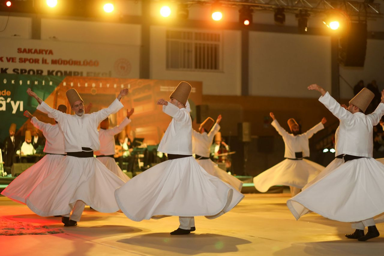 Mevlâna’nın ‘düğün gecesinde’ duygu yüklü program - Sayfa 12