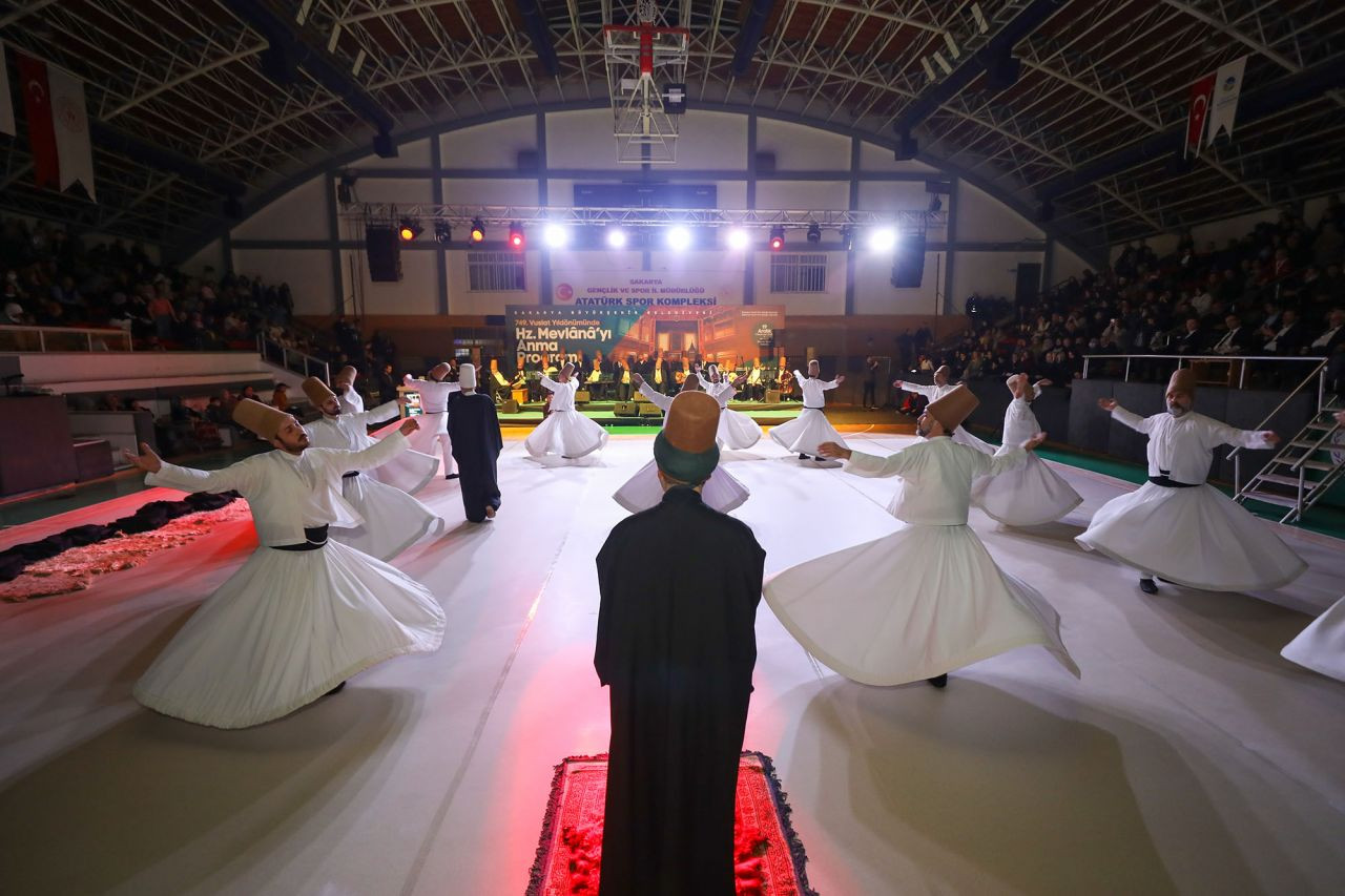 Mevlâna’nın ‘düğün gecesinde’ duygu yüklü program - Sayfa 18