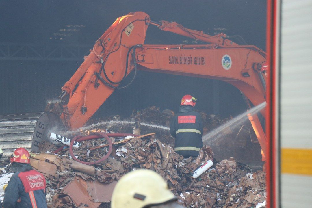 14 saat geçti bölgede soğutma çalışmaları sürüyor - Sayfa 6