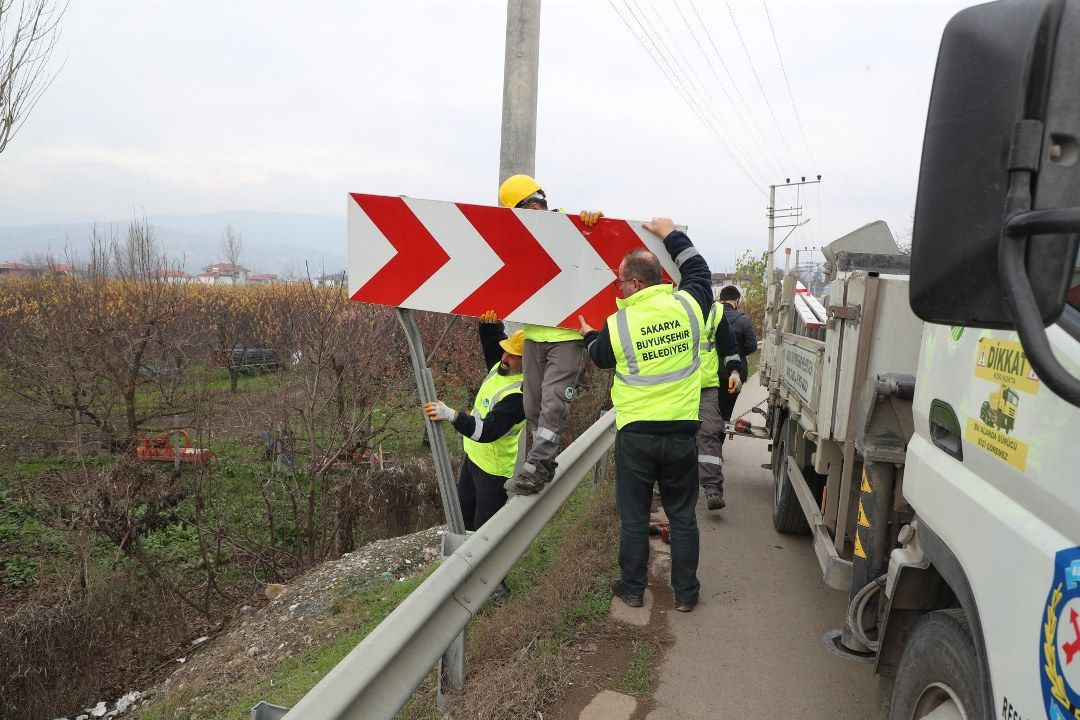 Sakarya’nın yollarına renklerle yön veriyorlar - Sayfa 13