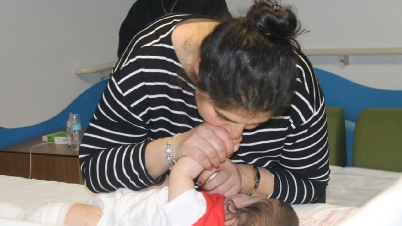 5. kattan beşiğiyle aşağı düşen minik Birce'yi enkazdan kedi sesi kurtardı!