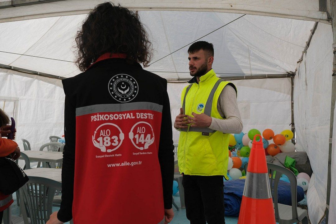 Büyükşehir deprem çocuklarının yüzünde tebessüm oldu - Sayfa 12