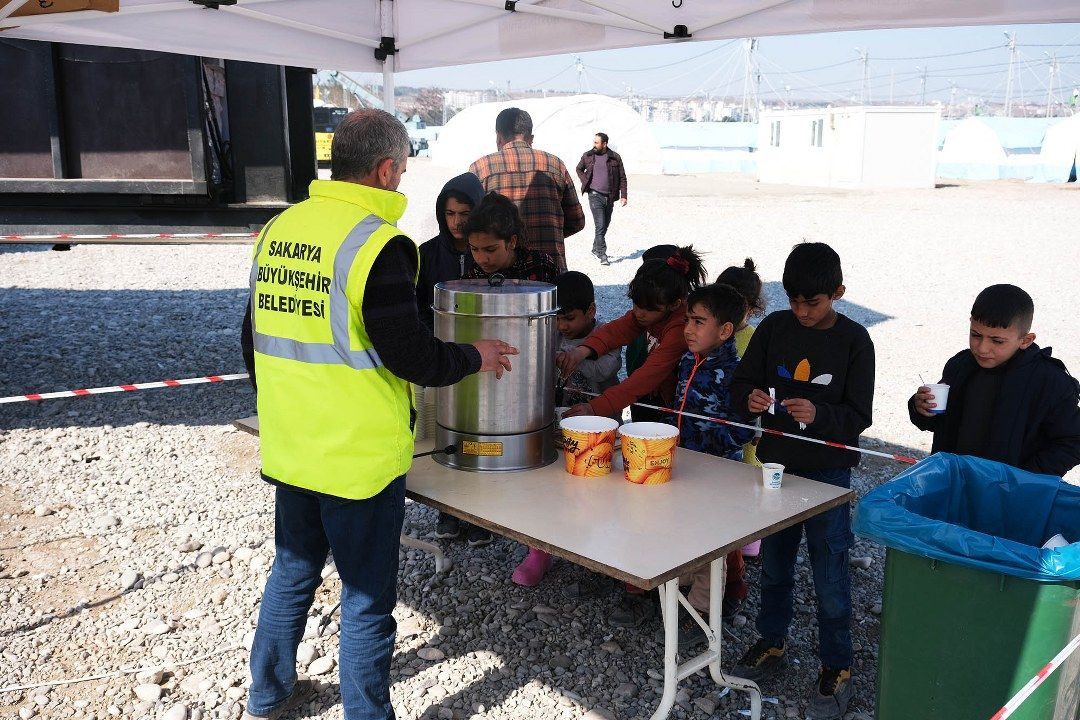 Büyükşehir deprem çocuklarının yüzünde tebessüm oldu - Sayfa 9