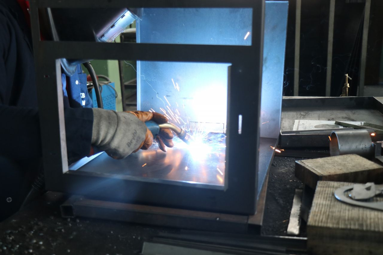 Lise öğrencileri depremzedeler için gece gündüz soba üretiyor - Sayfa 8