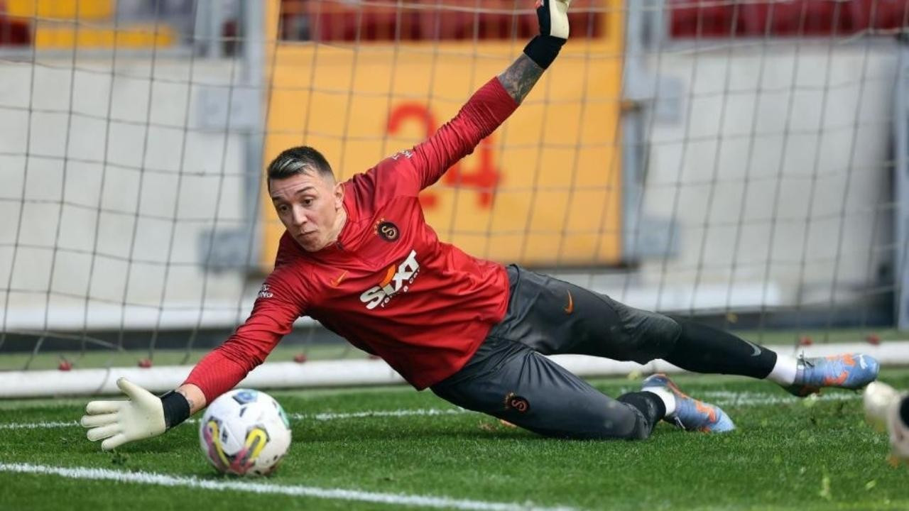 Muslera takımla birlikte çalışmalara başladı