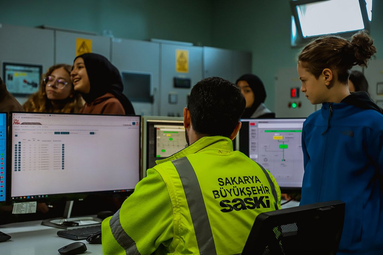 Hayata geçirdiğimiz başarılı çalışmalarla örnek olmak bizlere gurur veriyor - Sayfa 6