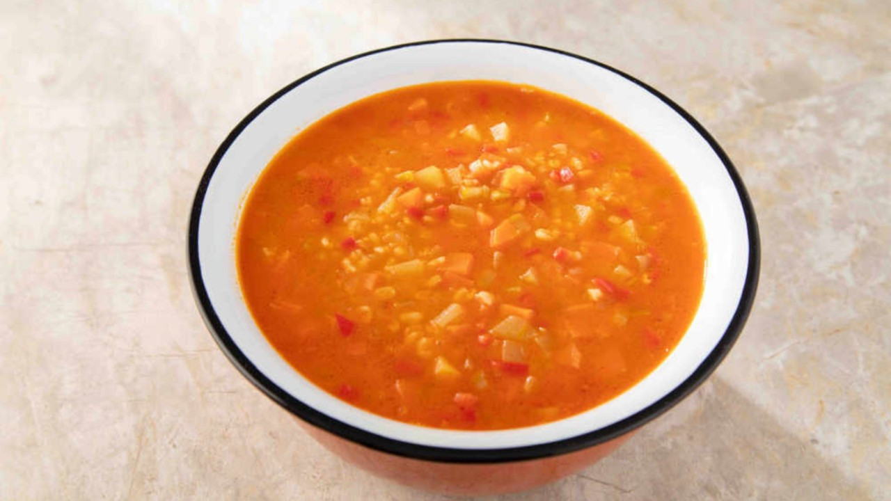 Arda’nın Ramazan Mutfağı Bulgurlu Sebze Çorbası tarifi | Bulgurlu Sebze Çorbası nasıl yapılır? | Kanal D