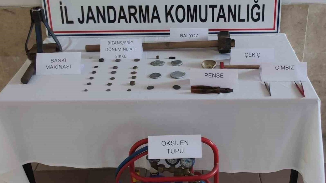 Sahte sikke üretimine, jandarma ’dur’ dedi