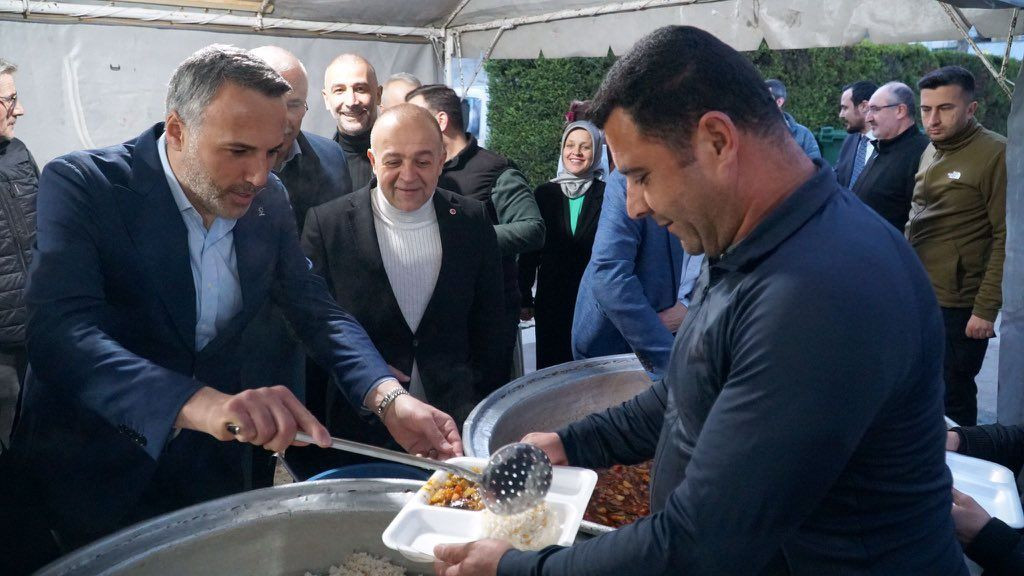 Tever: Terör Örgütleriyle Kol Kola Yürüyenleri Sandığa Gömeceğiz - Sayfa 1