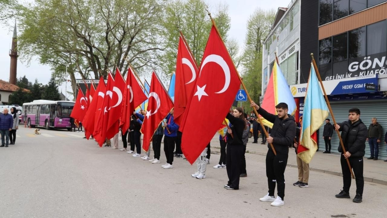 Hendek'te 23 Nisan coşkusu