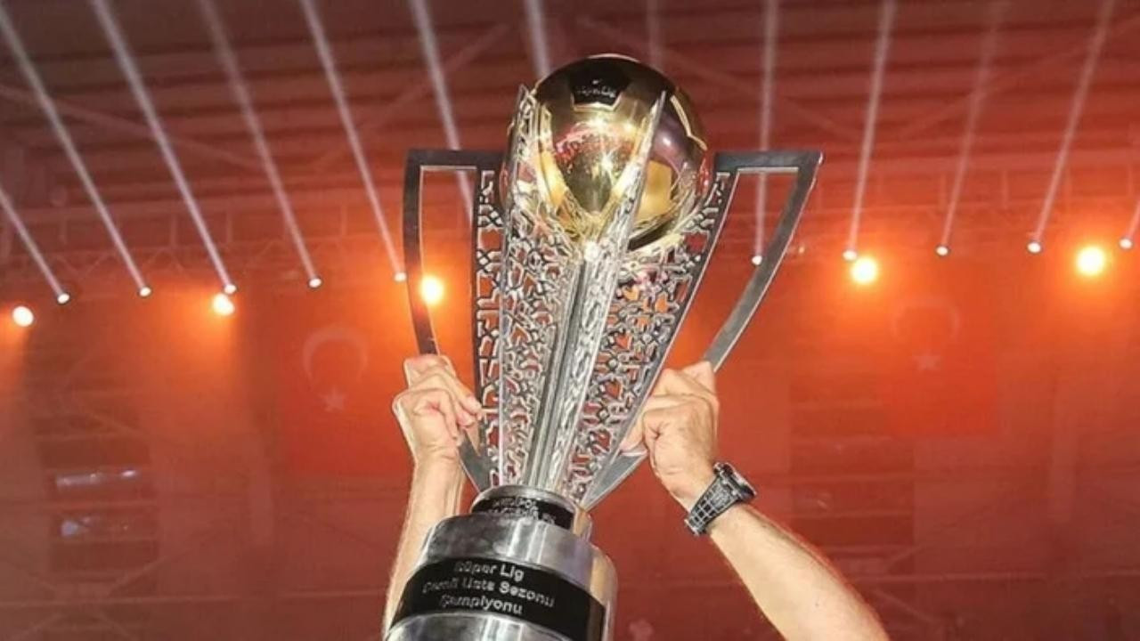 Süper Lig'de hangi takım kaç kez şampiyon oldu? Takımların şampiyonluk sayıları kaç?