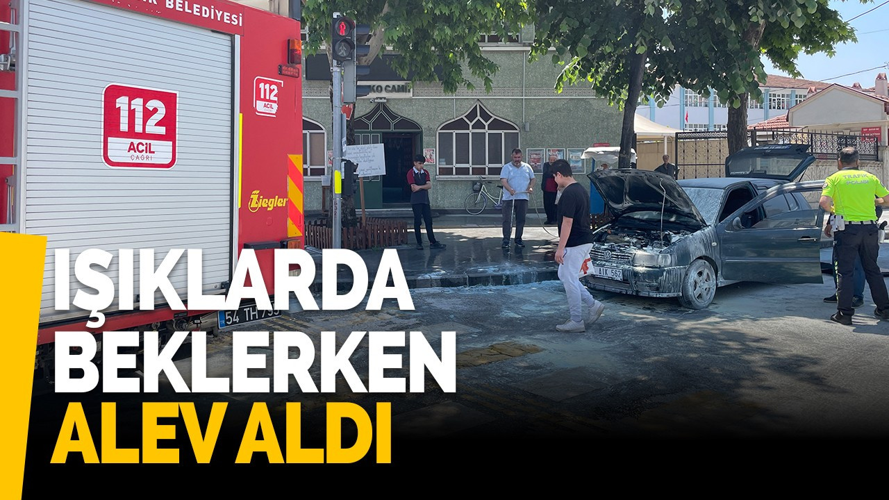 Işıklarda beklerken alev aldı