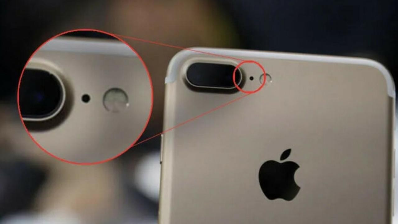 Telefonunuzun arkasında bu siyah nokta bakın ne işe yarıyor!