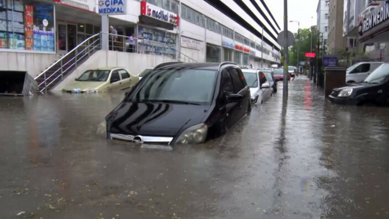 Ankara sağanak yağış sonrasında göle döndü