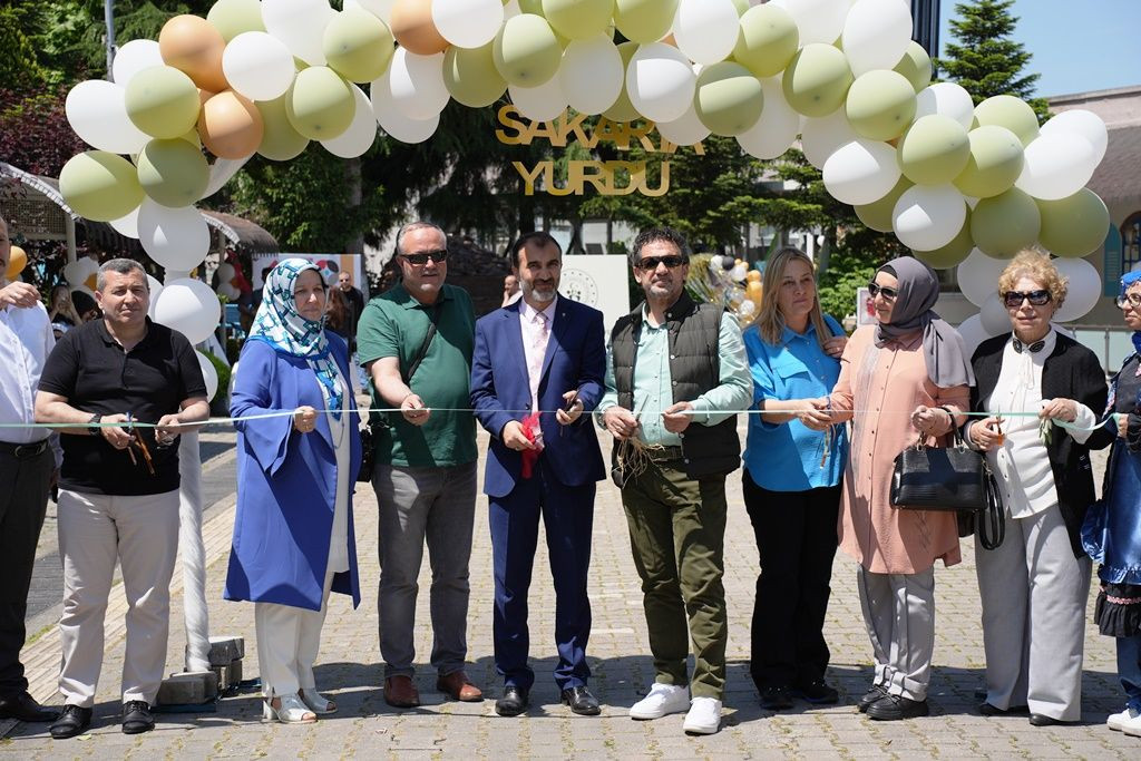 Sakarya Yurdu'nda  Bahar Şenliği - Sayfa 1