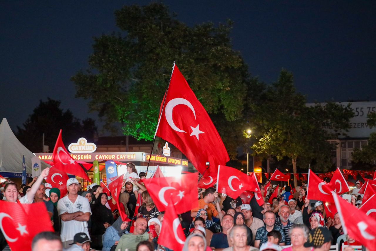 Sakarya 7 yıl sonra aynı meydanda tek yürek - Sayfa 6