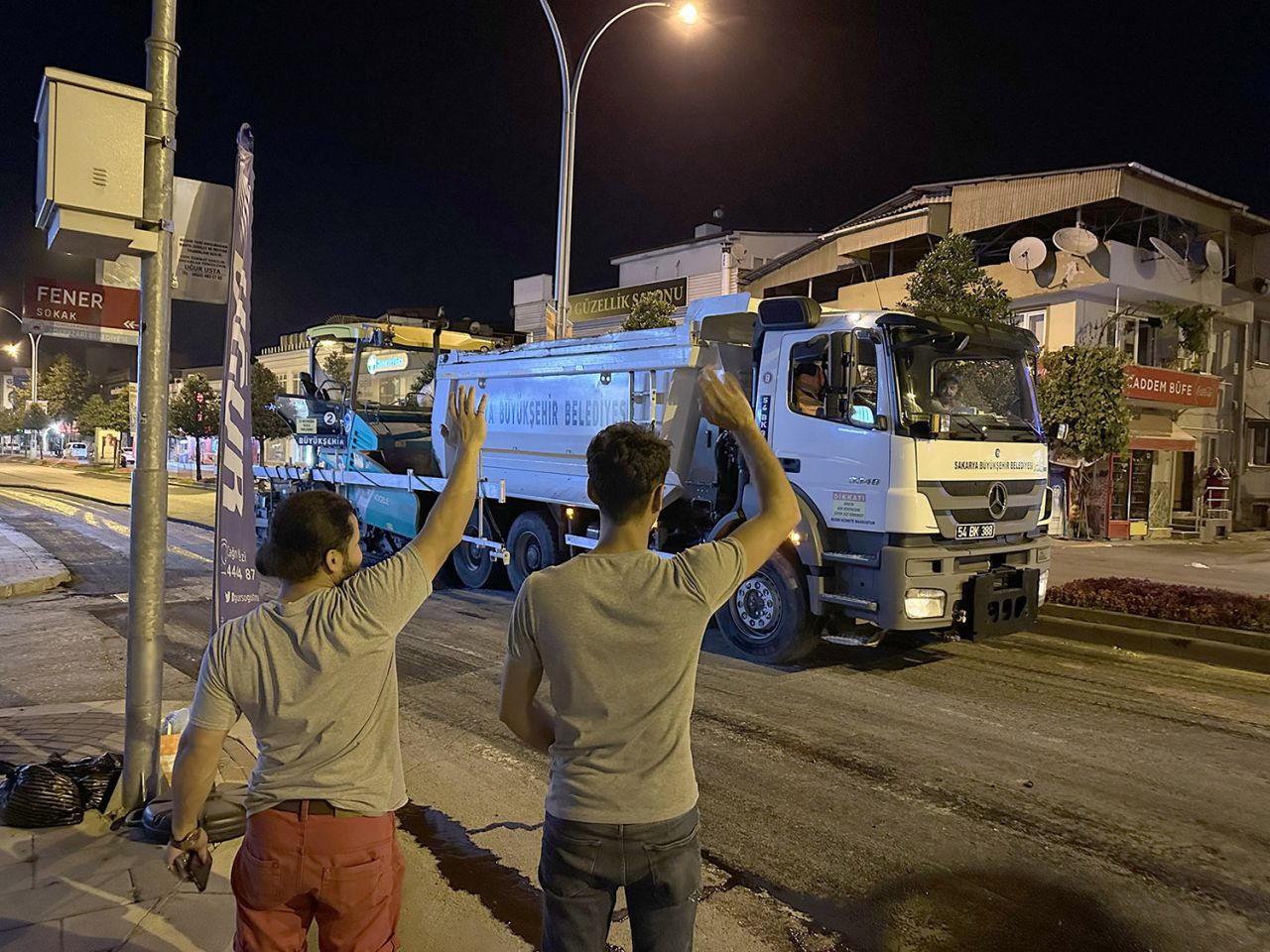 Saraybosna Caddesi’ne 200 ton asfalt - Sayfa 10