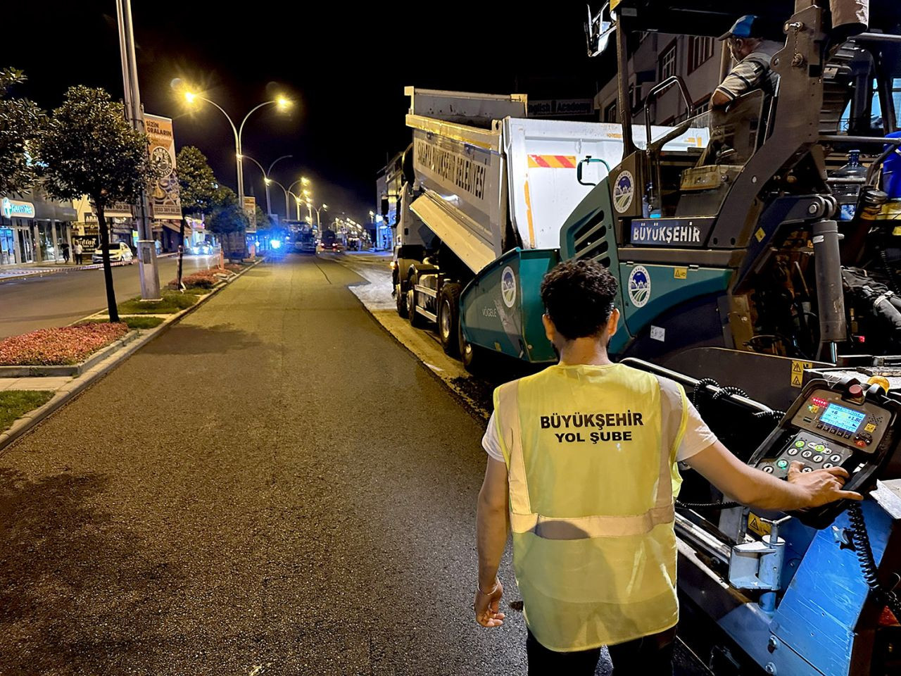 Saraybosna Caddesi’ne 200 ton asfalt - Sayfa 6