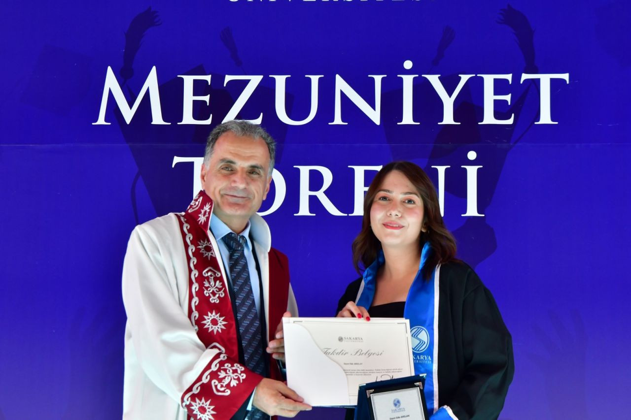 SAÜ'de mezuniyet coşkusu - Sayfa 8