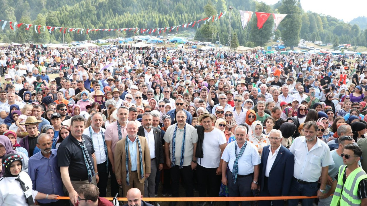 Binlerce vatandaş Acelle Yaylası’nda buluştu