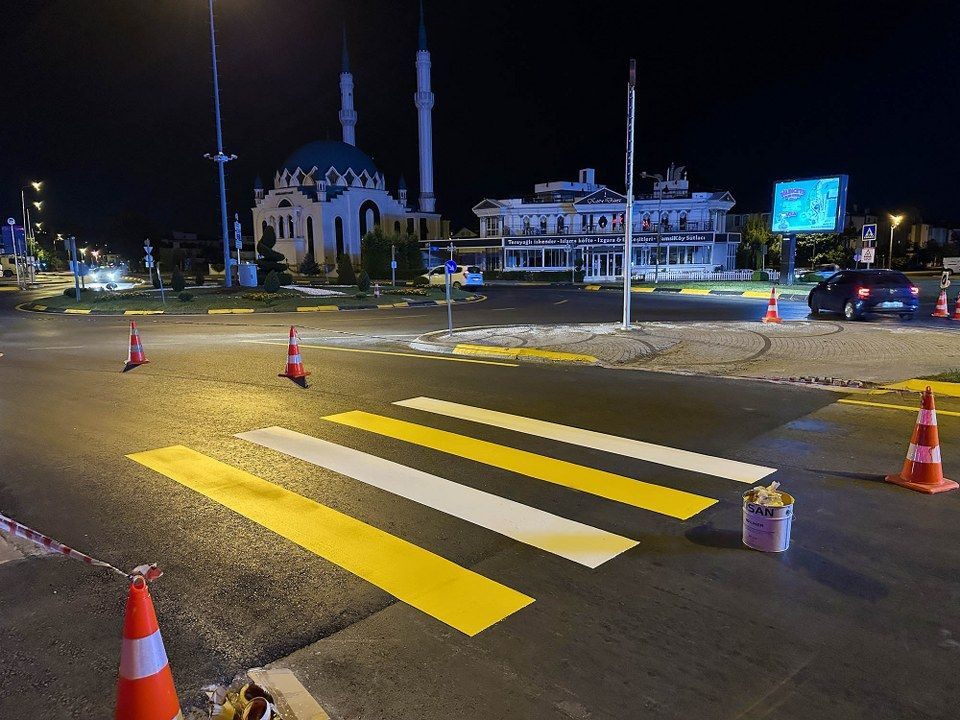 Büyükşehir’den gece yarısı renkli dokunuş - Sayfa 5