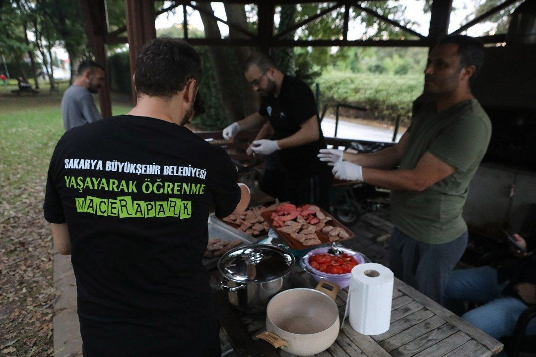 Bu kampta 4 haftada 800 kişilik kamp kuruldu - Sayfa 5