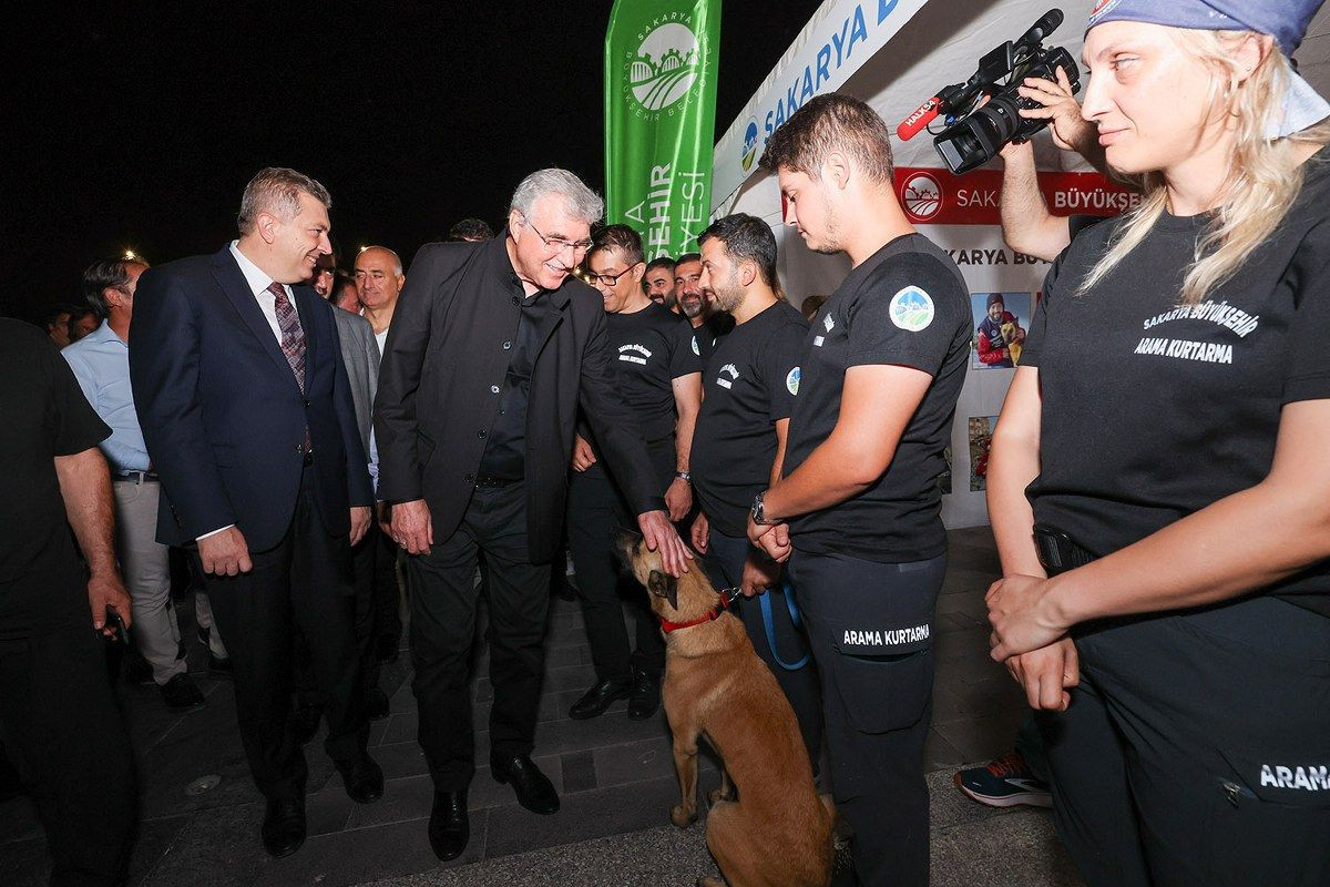 Yüce:  Deprem değil, binalar öldürür - Sayfa 11