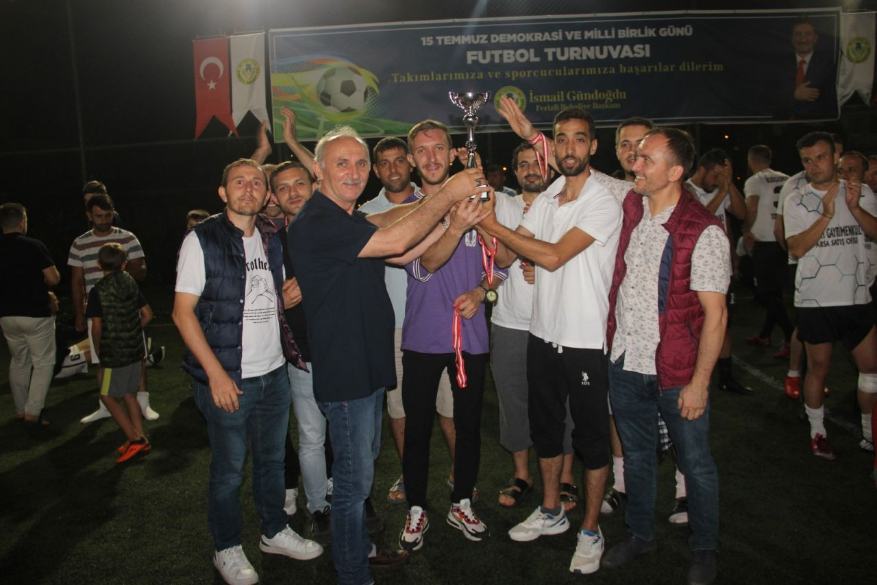 15 TEMMUZ FUTBOL TURNUVASI MUHTEŞEM KAPANIŞLA SONA ERDİ - Sayfa 13