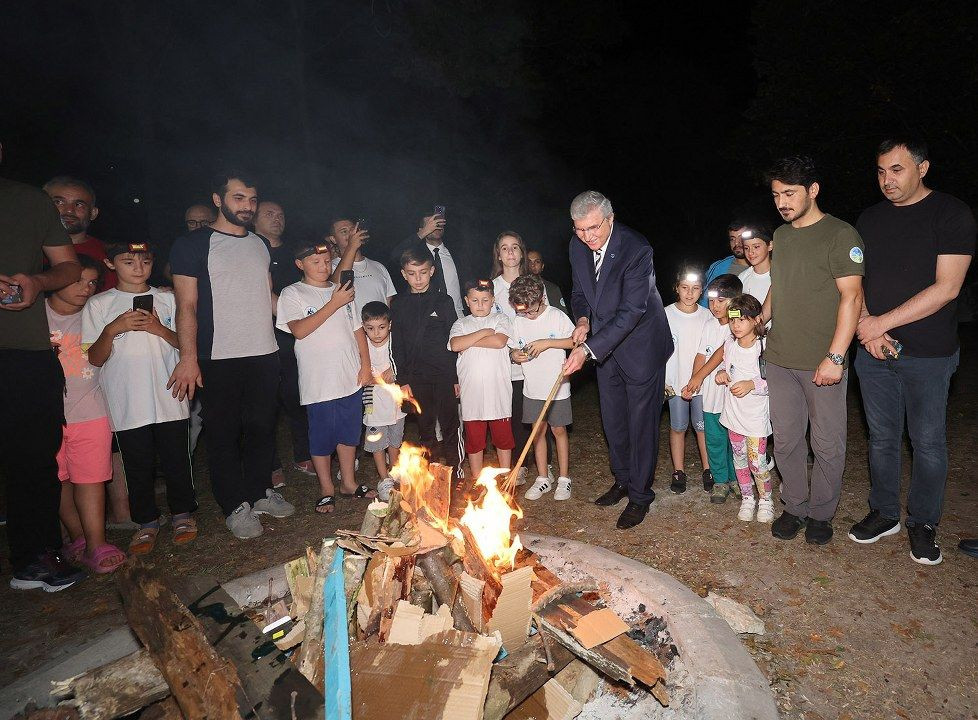 Başkan Yüce kamp ateşini çocuklarla birlikte yaktı - Sayfa 2