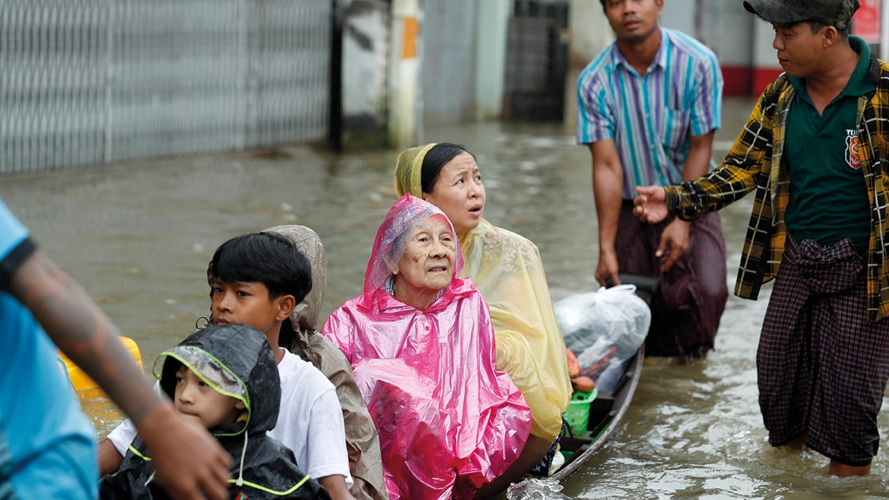 Myanmar'daki selde 27 bin 302 kişi yerinden oldu