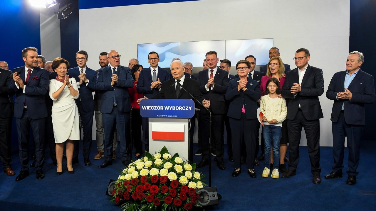 Polonya'da seçimlerden koalisyon hükümeti çıktı