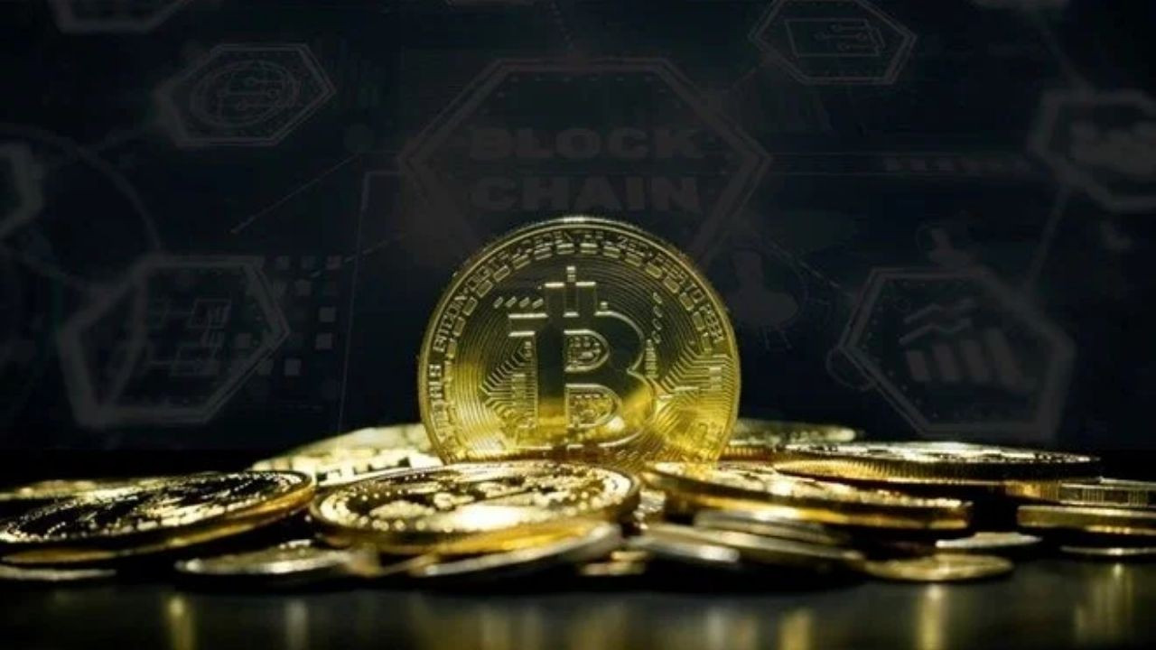 Bitcoin'de spot ETF beklentisi: BTC 18 ayın zirvesinde