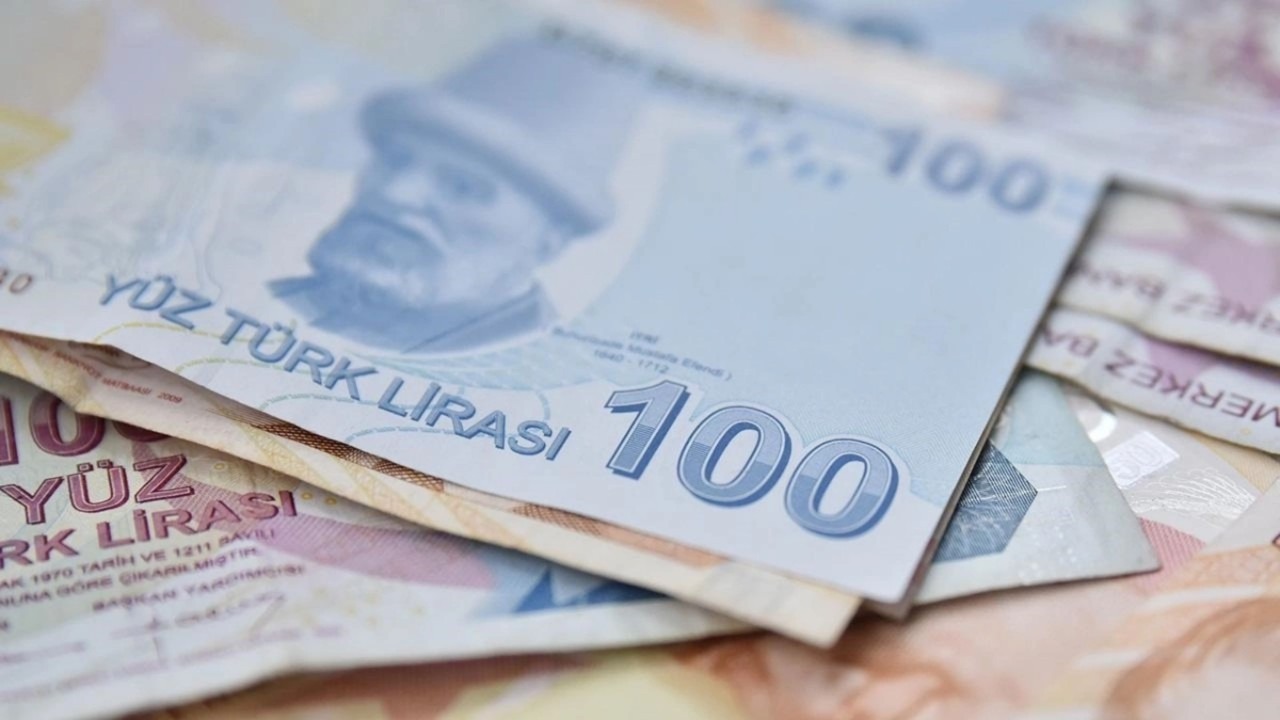 Kamu personeline 2024'te 2,6 trilyon lira ödenecek