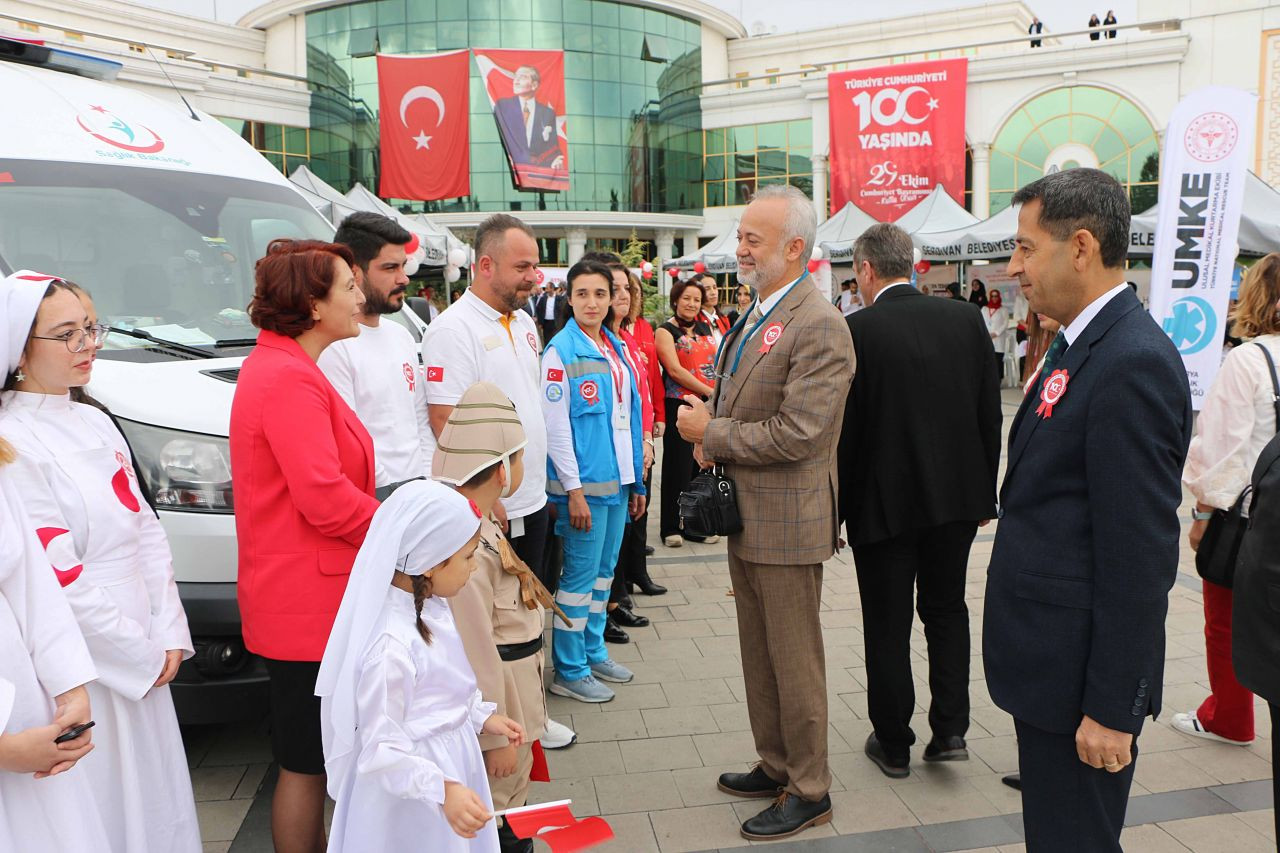 Sağlıkçılar 100. Yılı kutladı - Sayfa 15