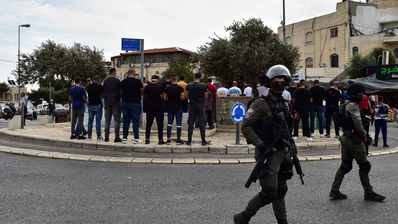 Mescid-i Aksa'daki üçüncü Cuma'da İsrail güçlerinden Müslümanlara müdahale - Sayfa 8