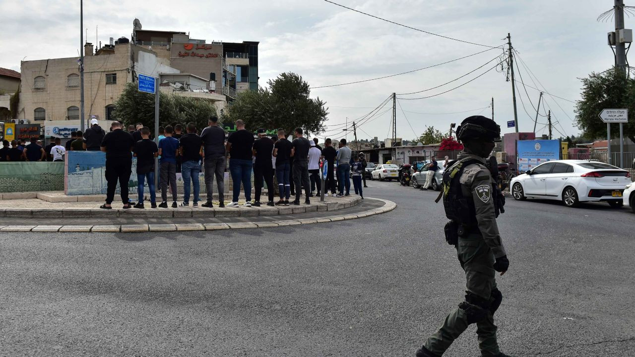 Mescid-i Aksa'daki üçüncü Cuma'da İsrail güçlerinden Müslümanlara müdahale - Sayfa 13