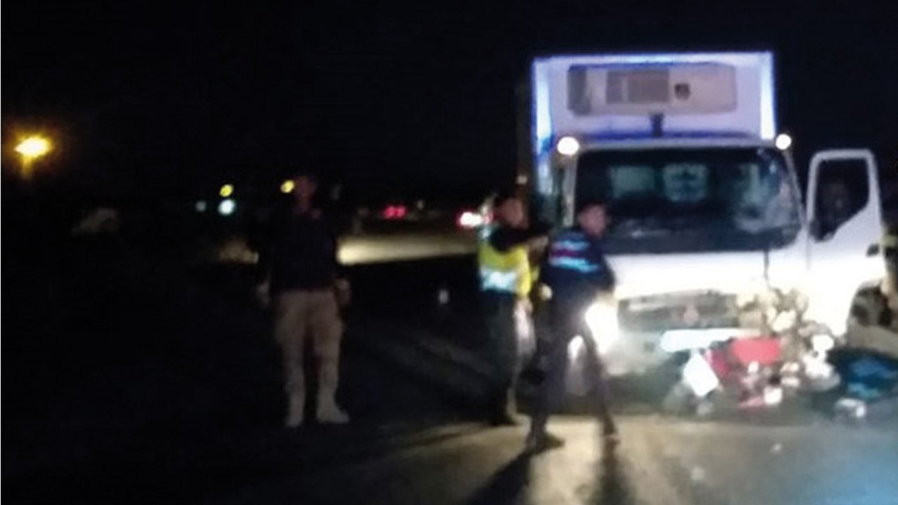 Malatya'da kamyonet ile motosiklet çarpıştı: 2 ölü
