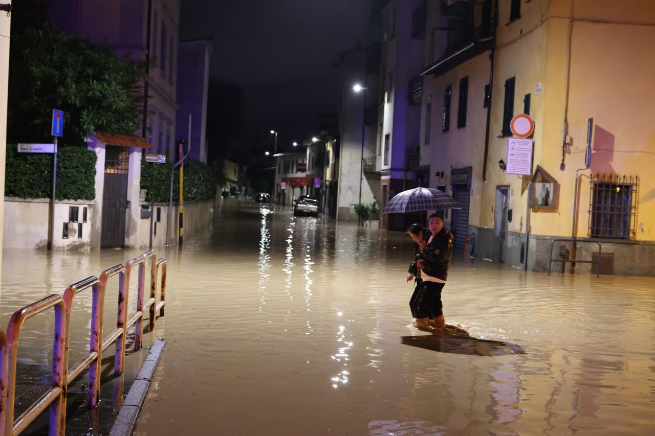 İtalya'da fırtınanın yol açtığı selde can kaybı 6'ya yükseldi - Sayfa 10