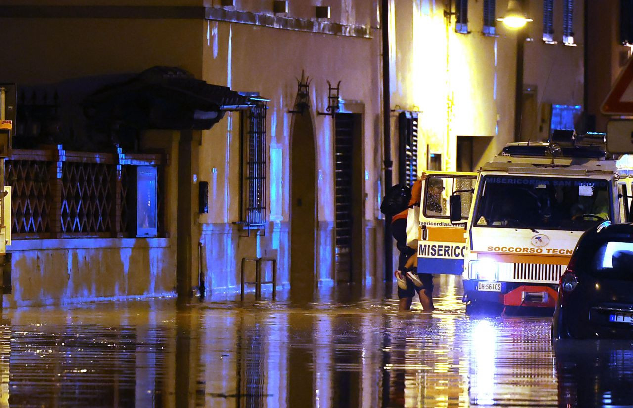 İtalya'da fırtınanın yol açtığı selde can kaybı 6'ya yükseldi - Sayfa 8