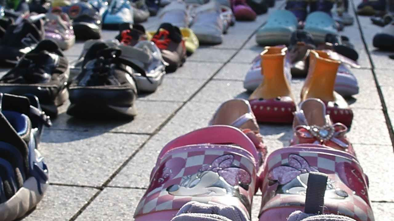 Filistin'de hayatını kaybedenlerin anısına 2 bin ayakkabı bırakıldı - Sayfa 4