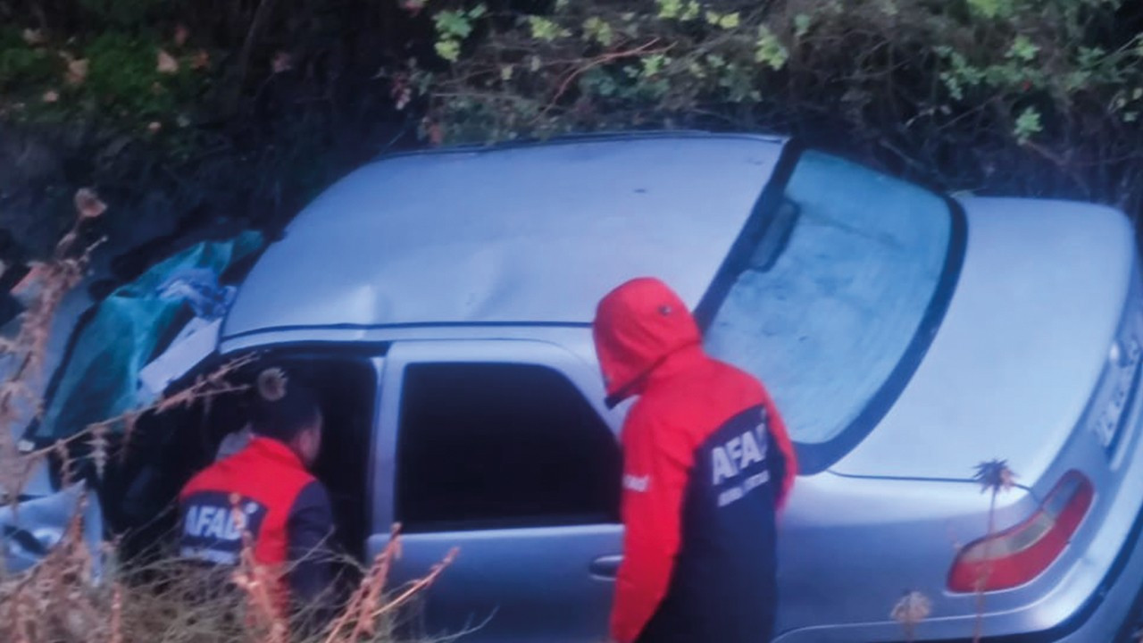 Siirt'te otomobil şarampole uçtu: 1 ölü, 8 yaralı
