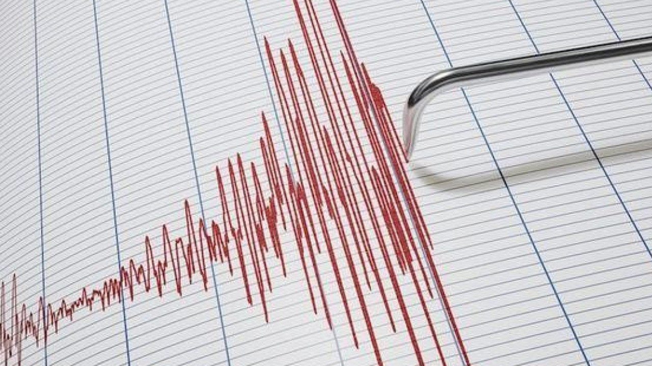 AFAD: "Malatya'nın Pütürge ilçesinde saat 10.36'da 4.5 büyüklüğünde bir deprem meydana geldi."