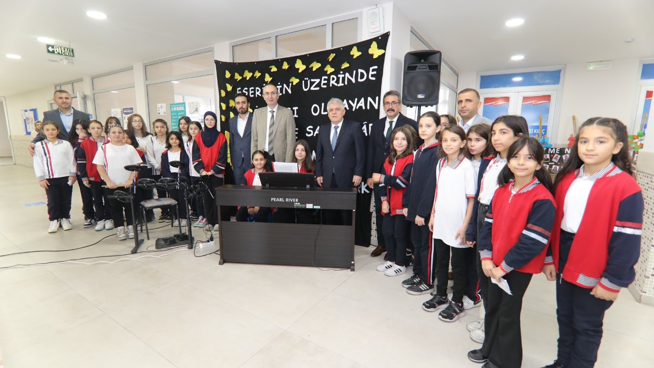 Başkan Rahmi Şengül öğretmenler gününü kutladı