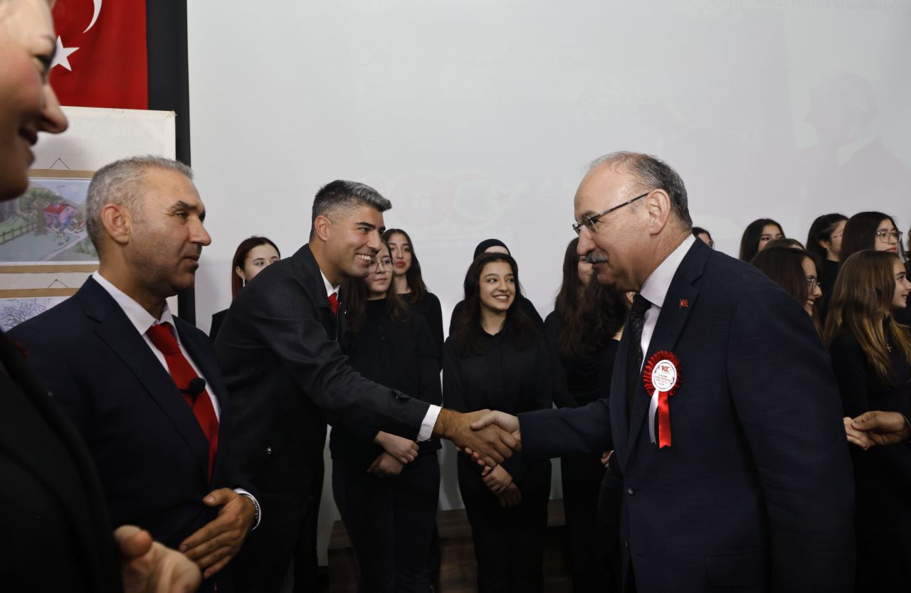 Sakarya Anadolu Lisesi Öğretmenleri cana dokundular - Sayfa 1